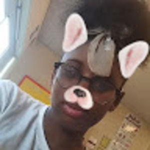 Meet your Posher, Ebony